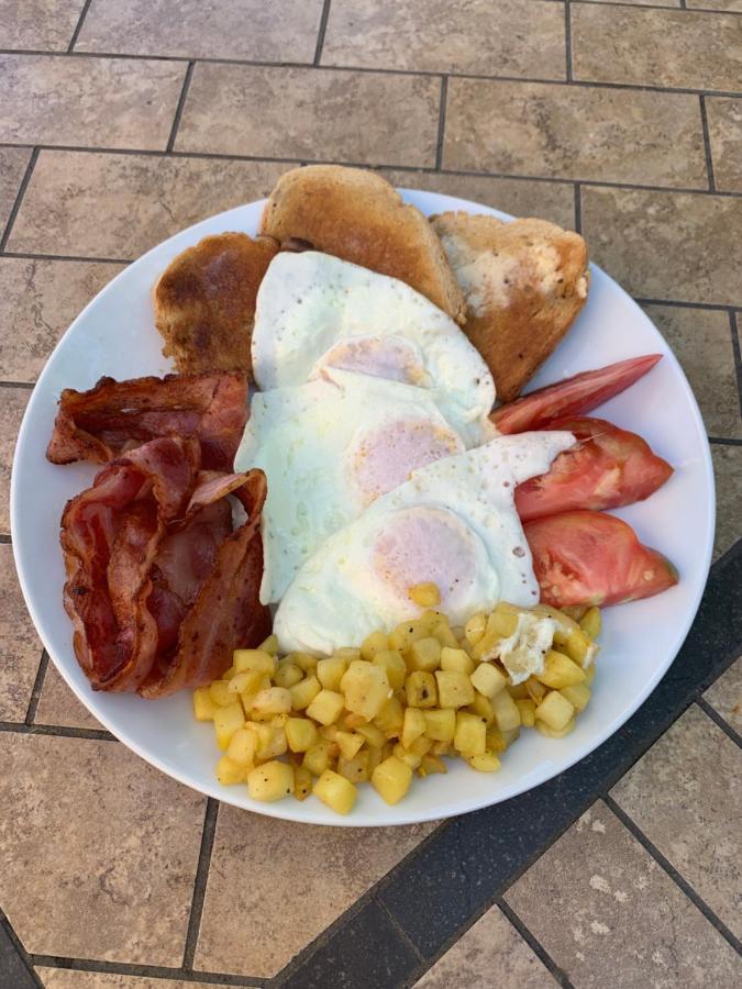 Woodslee Bed And Breakfast Belle River Esterno foto