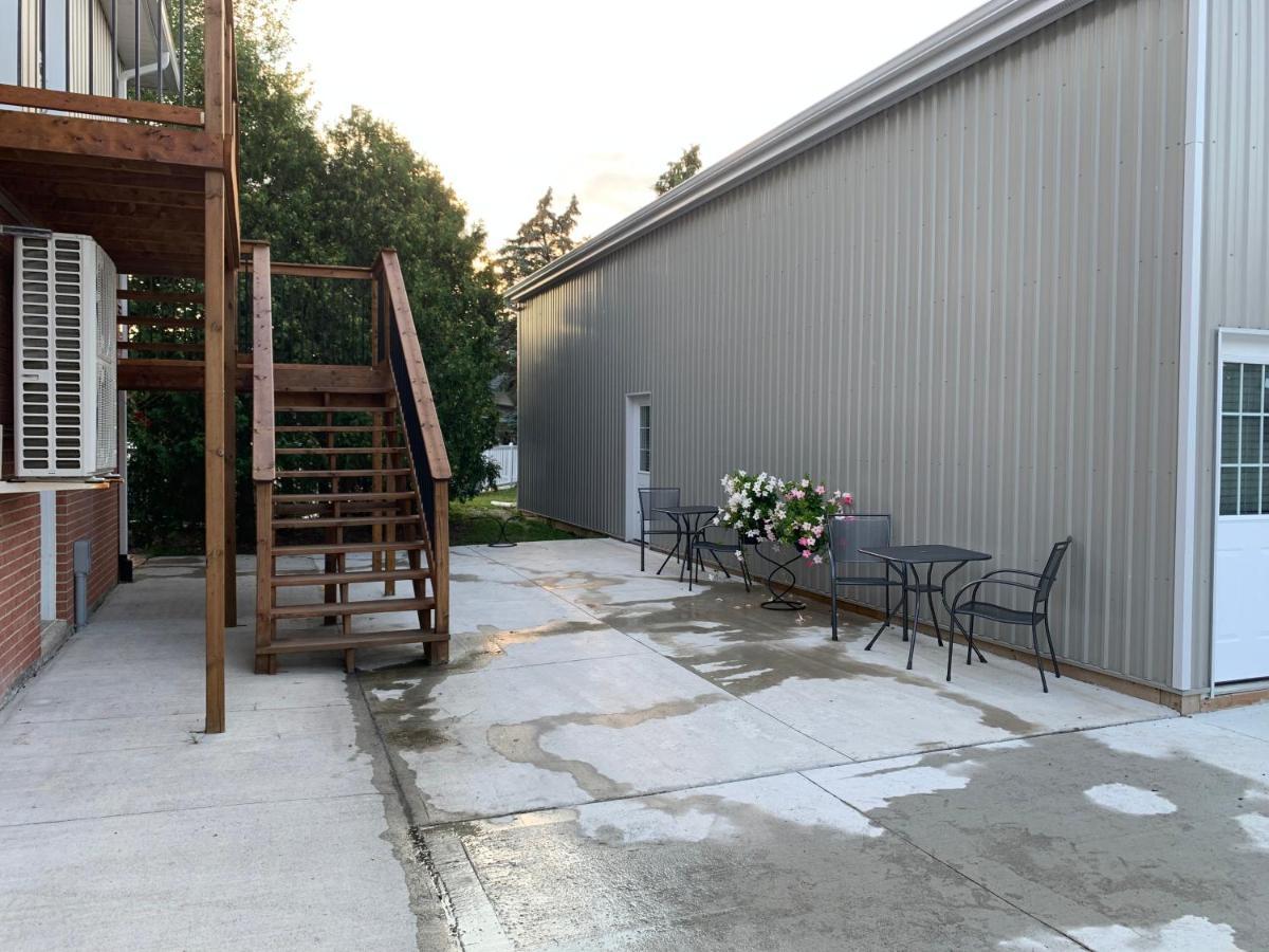 Woodslee Bed And Breakfast Belle River Esterno foto